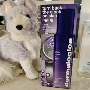 Dermalogica Phyto Nature Serum in Deep Purple